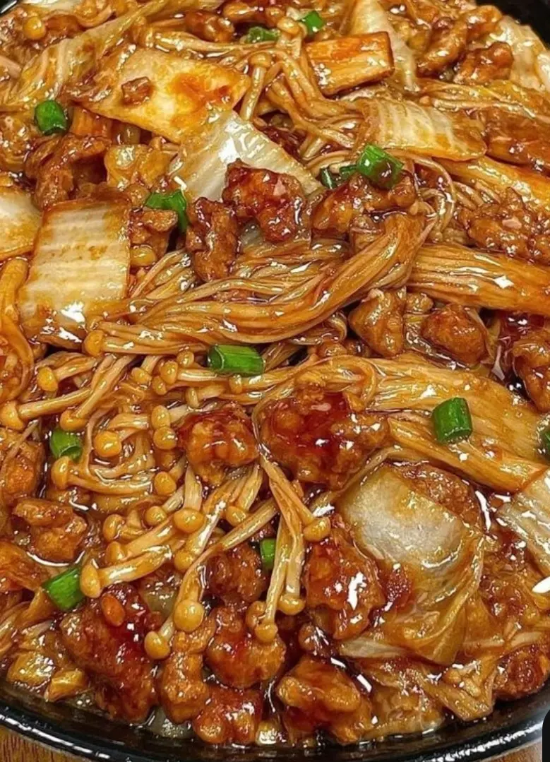 Hình ảnh Mì trộn nấm kim châm sốt cay ngọt TẶNG 100G KIM CHI