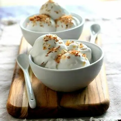 Hình ảnh Kem Sữa Dừa Ly