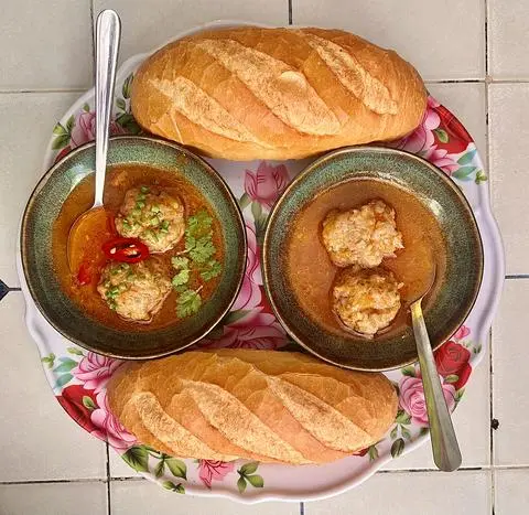 Hình ảnh Xíu Mại Bánh Mì
