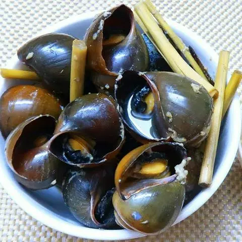 Hình ảnh Ốc bươu hấp sả