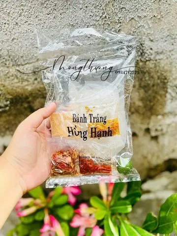 Hình ảnh Bánh tráng Hồng Hạnh sốt sa tế