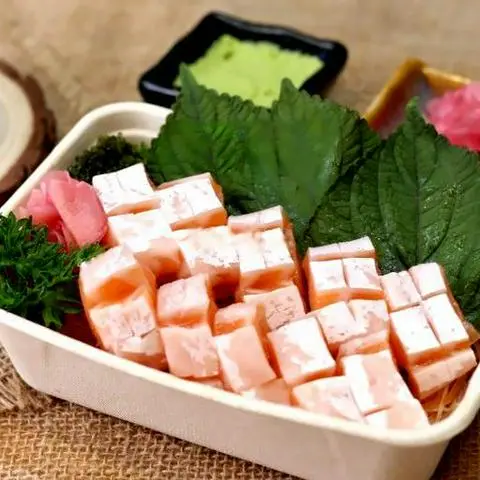 Hình ảnh Sashimi Bụng Cá Hồi XL