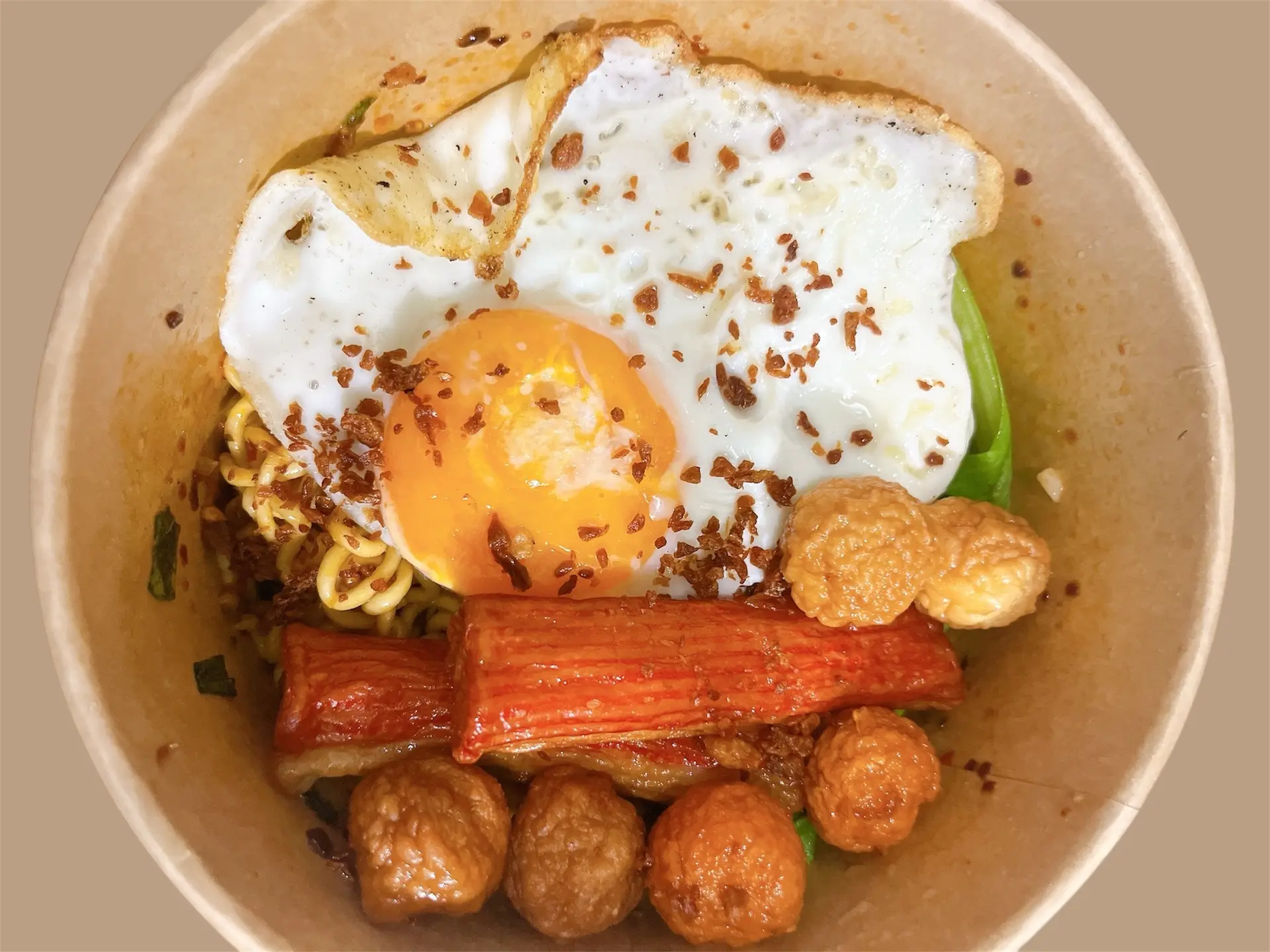 Hình ảnh Mì siêu cay thanh cua - trứng - cá - bò - tôm