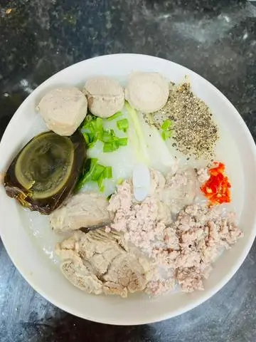Hình ảnh 3 Tô Cháo Thập Cẩm Tặng Một Ly Nước ( Tùy Khách Chọn )
