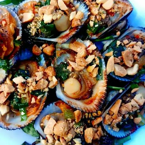 Hình ảnh Sò lông nướng mỡ hành