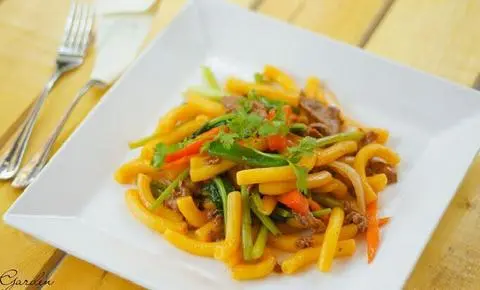 Hình ảnh Nui xào bò 