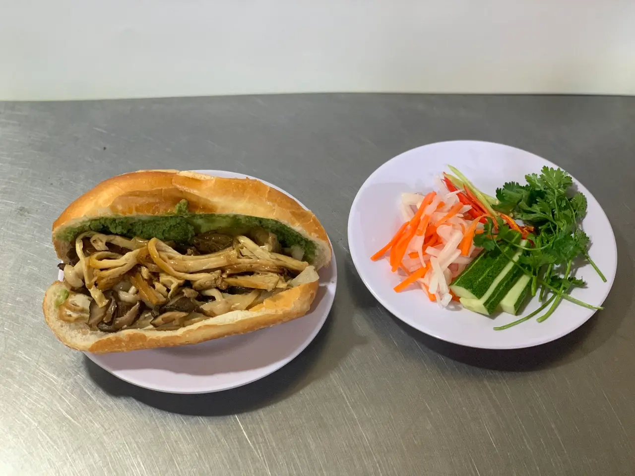 Hình ảnh Bánh mì thập cẩm chay