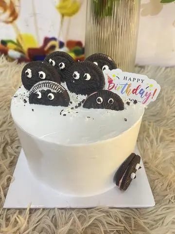 Hình ảnh bánh kem 12 cm mã 06