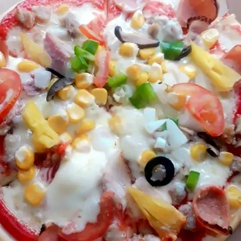 Hình ảnh Pizza gà - xúc xích
