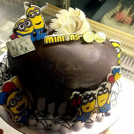 Hình ảnh Bánh Kem Minion Size 20cm