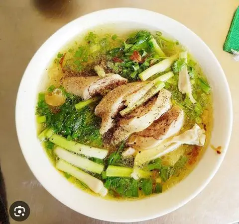 Hình ảnh hủ tiếu gà xé