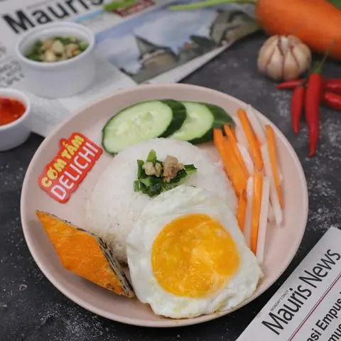 Hình ảnh Cơm Tấm Chả Ốp La