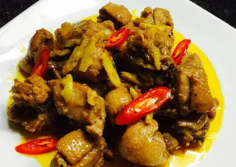 Hình ảnh Cơm niêu vịt kho gừng + 1 nước tự chọn