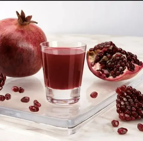Hình ảnh Chai nước ép lựu 