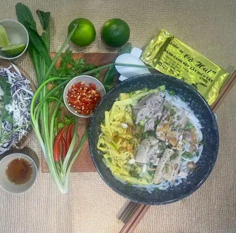 Hình ảnh Bún măng vịt phần bình thường