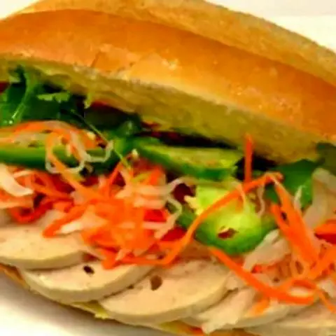 Hình ảnh Bánh mì thịt chả đặc biệt 