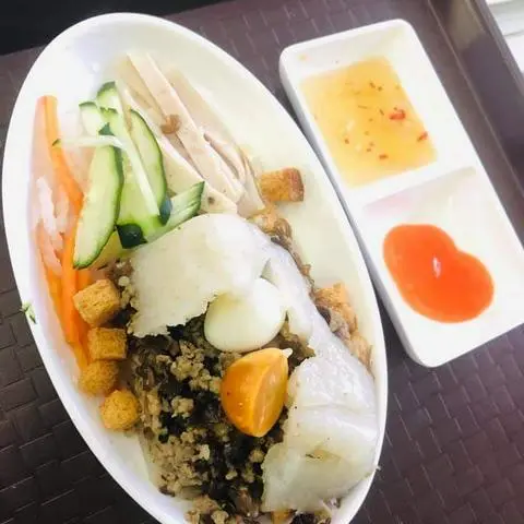 Hình ảnh Bánh Giò Bỏ Hộp Thêm Chả Lụa