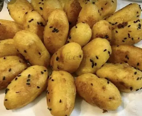 Hình ảnh khoai lang kén lắc phô mai (1phần)