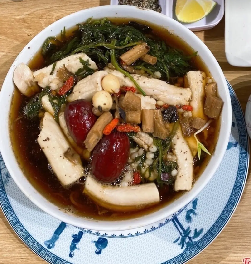 Hình ảnh Tuỷ bò tần tiềm thuốc bắc