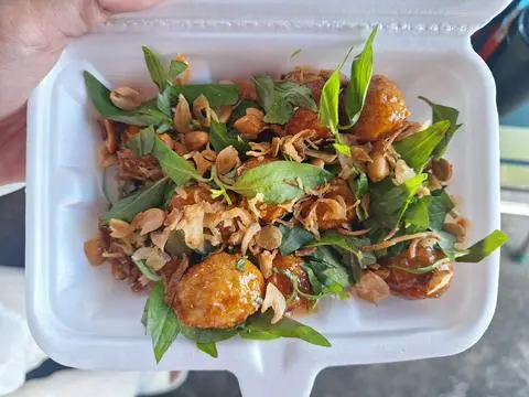 Hình ảnh Trứng Cút Chiên Rim Me