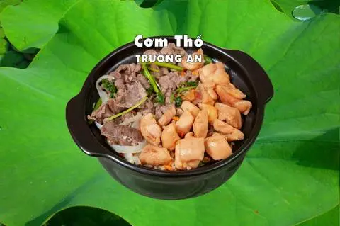 Hình ảnh Cơm thố bò - gà