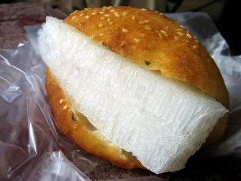 Hình ảnh Bánh Tiêu Kẹp Bánh Bò Nướng