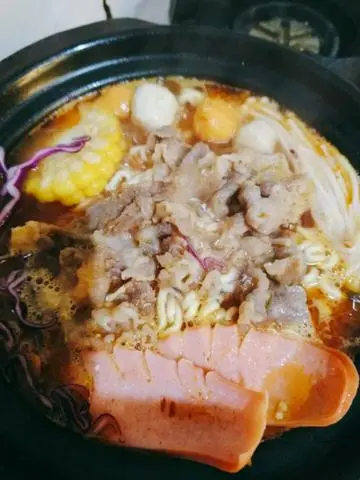 Hình ảnh Mì cay bò + sụn + nấm (ĐB 4)