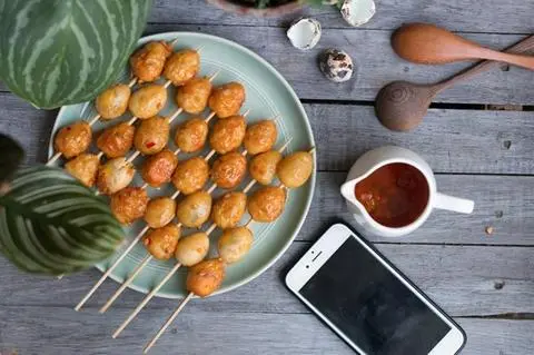 Hình ảnh Trứng Cút Chiên - 5 Trứng