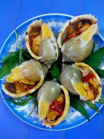 Hình ảnh ốc tỏi nướng mỡ hành 2con lớn 