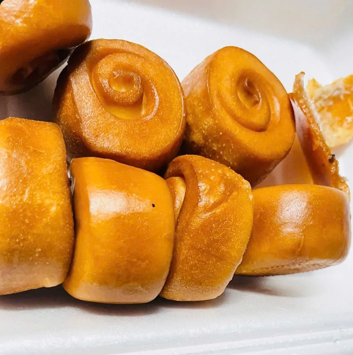 Hình ảnh Bánh bao không nhân chiên chấm sữa đặc- 3 bánh