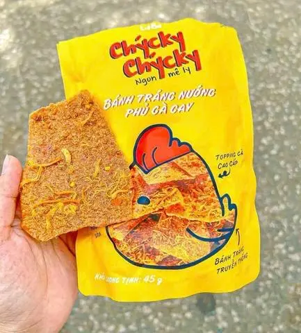 Hình ảnh Bánh tráng nướng phủ gà cay