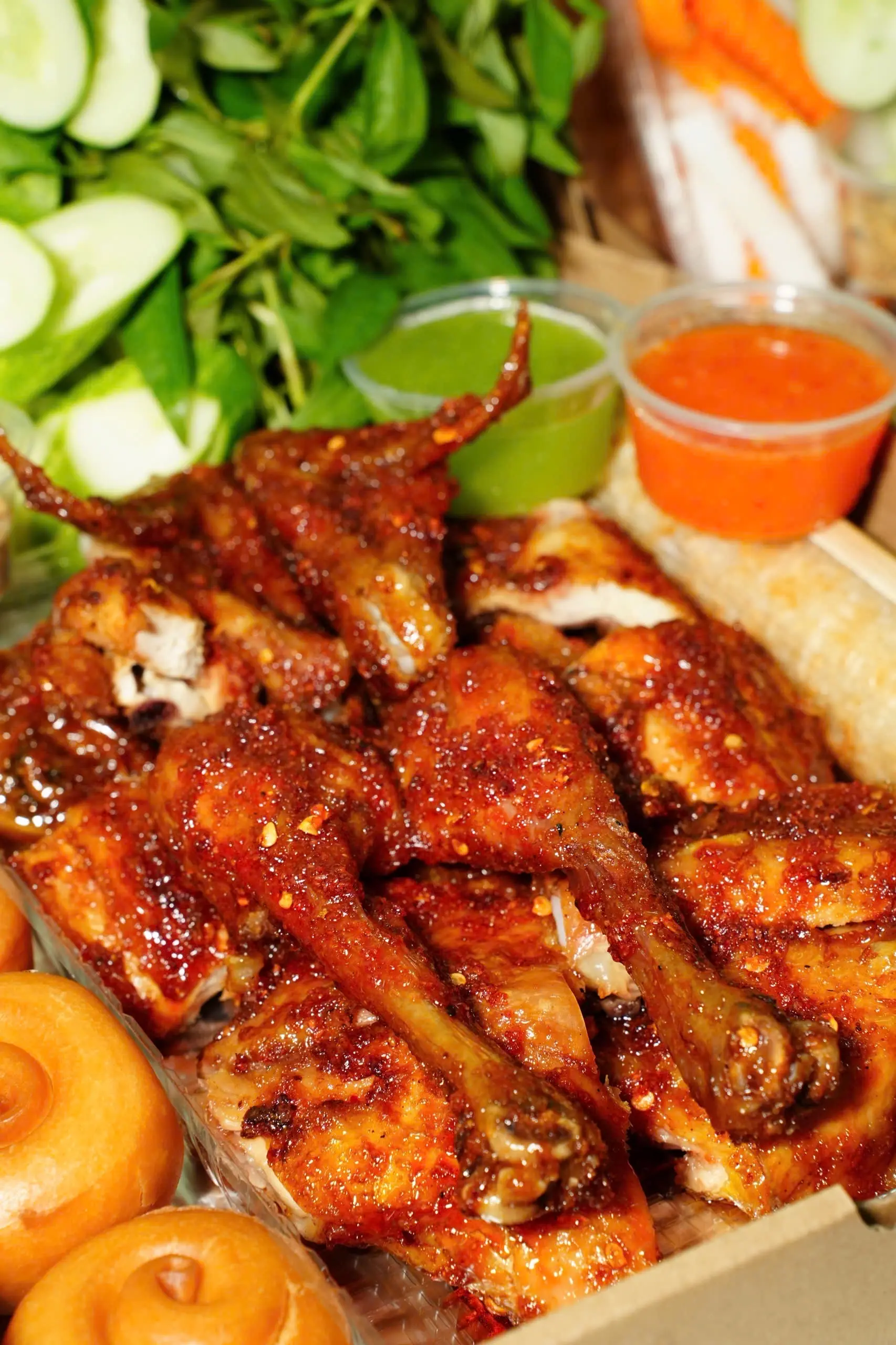 Hình ảnh Combo gà quay - sốt thảo dược đậm vị
