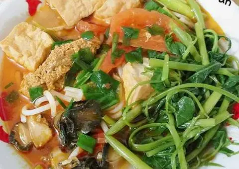 Hình ảnh Canh Bún Ốc + Cua + Giò + Thịt Bắp