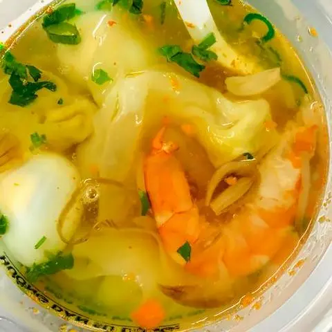 Hình ảnh 6 viên hoành thánh gói thịt - 2 tôm con