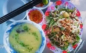 Hình ảnh Gỏi gà nhỏ - cháo
