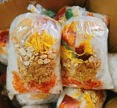 Hình ảnh Combo 2 bịch tự trộn thập cẩm cột thun full topping