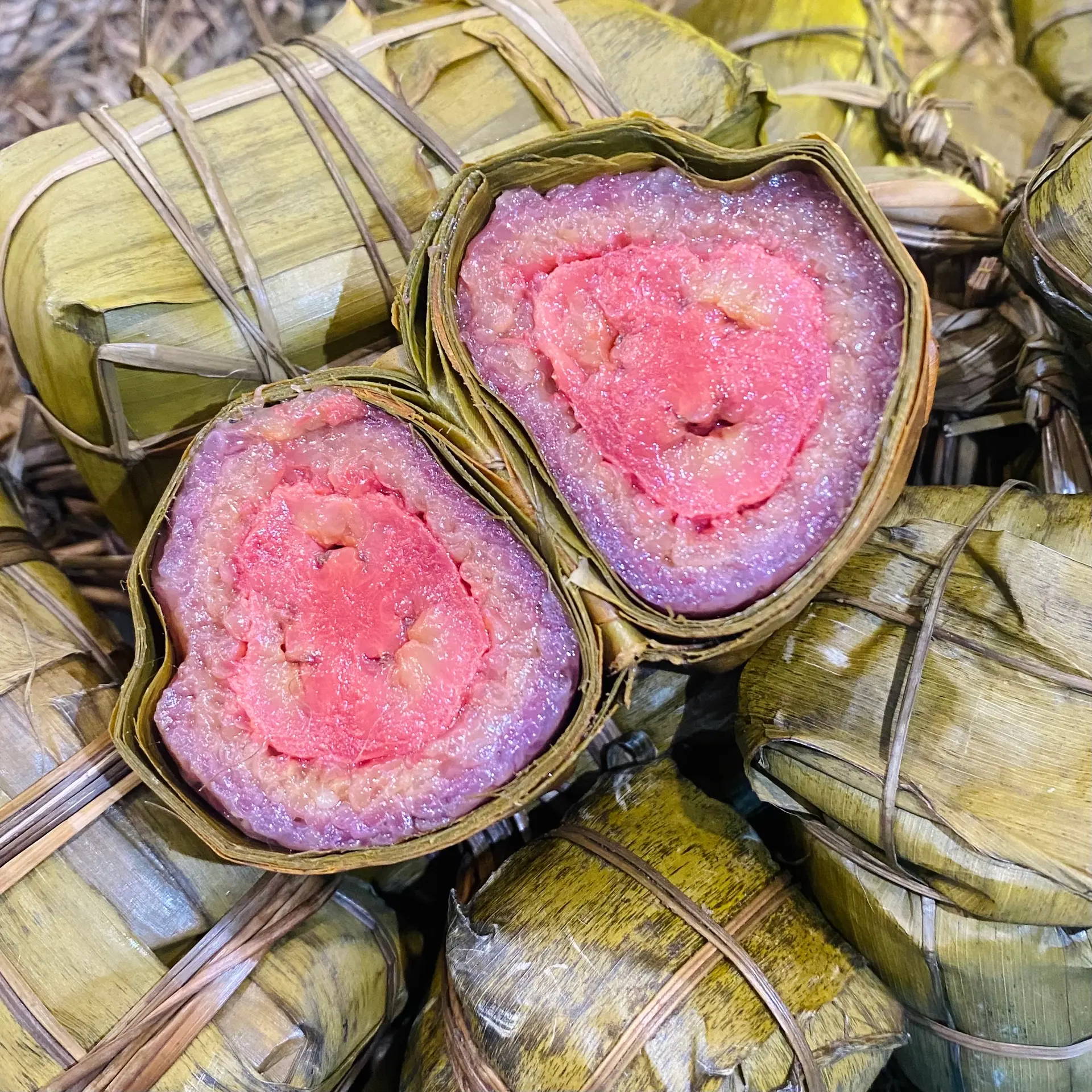 Hình ảnh Bánh Tét Chuối Miền Tây Trà Cuôn