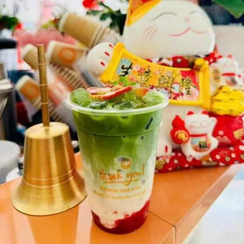 Hình ảnh Matcha latte dâu