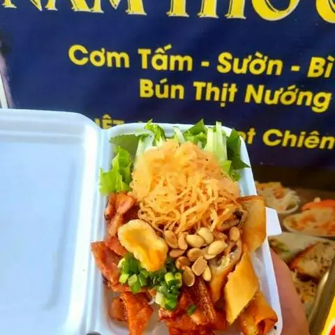 Hình ảnh Bún Thịt Nướng chả giò + Nước Mát