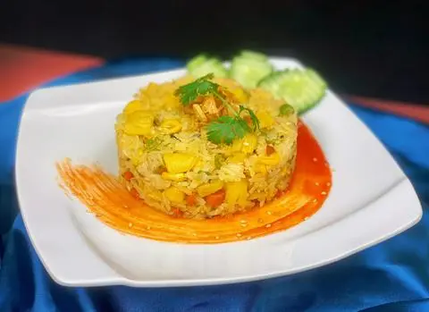 Hình ảnh Cơm Chiên Trái Thơm