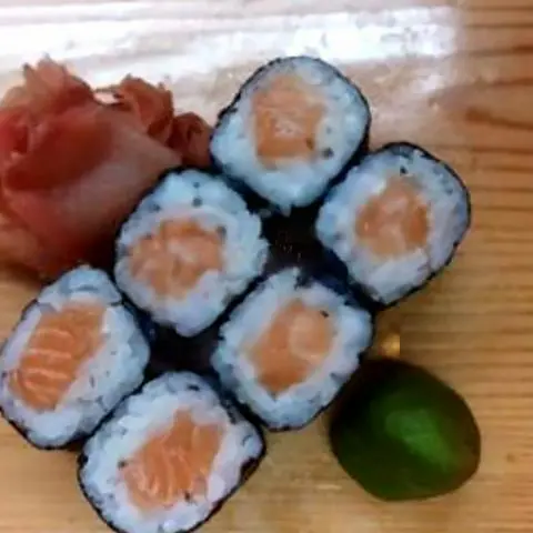 Hình ảnh Maki cá hồi