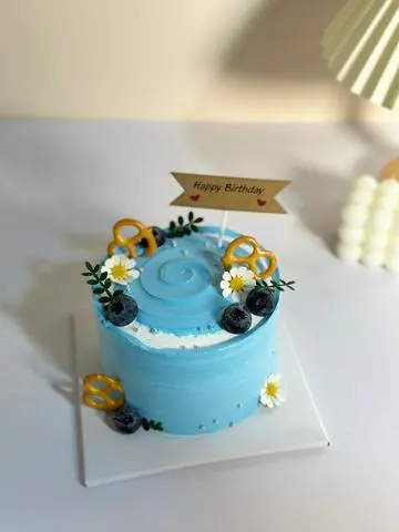 Hình ảnh Bánh kem size 10cm - Mẫu bánh nam