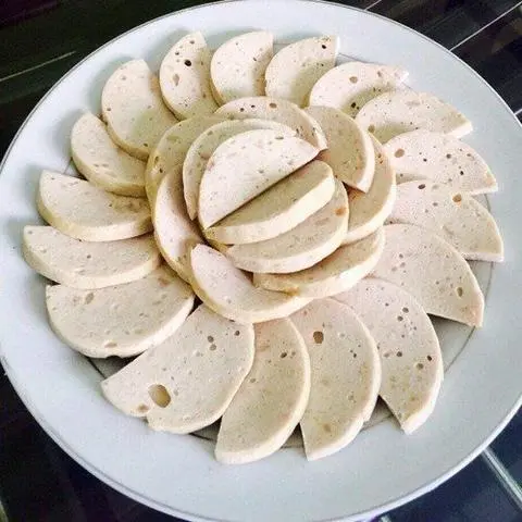 Hình ảnh BÚN BÒ HUẾ CHẢ LỤA