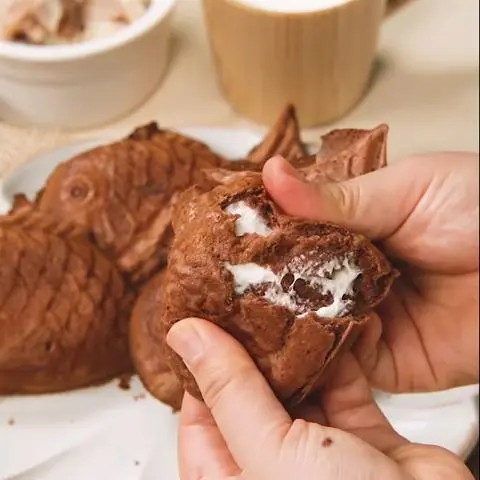 Hình ảnh Bánh cá socola - combo 3 bánh