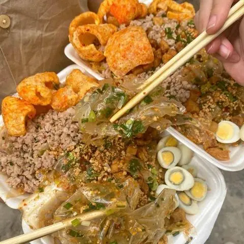 Hình ảnh Bánh Tráng Mỡ Hành - Thịt Bằm - Tóp Mỡ - 2 Cút