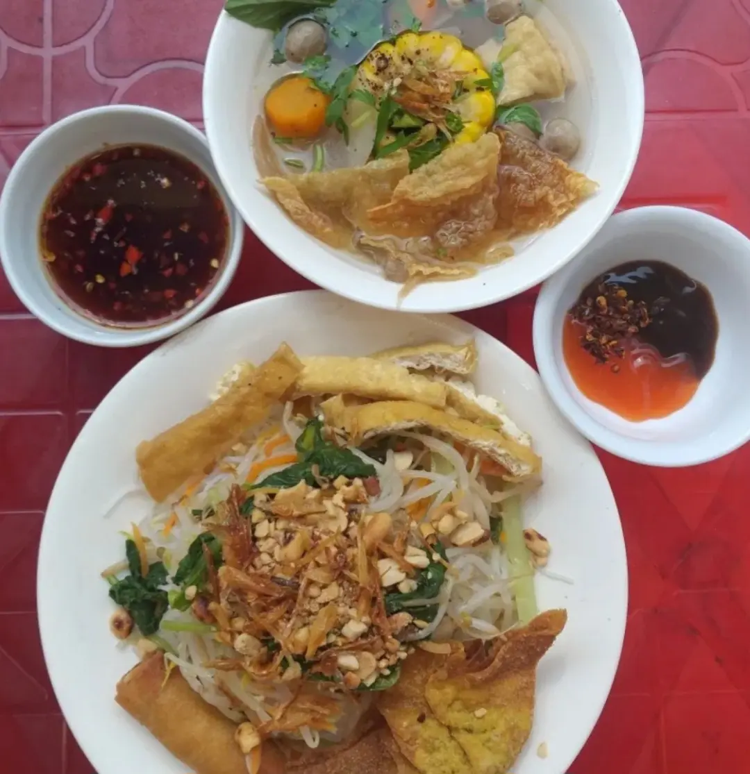Hình ảnh Combo: Nui xào chay + Súp rau củ