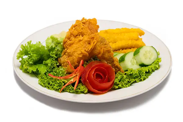 Hình ảnh combo cánh gà + khoai tây lắc phomai