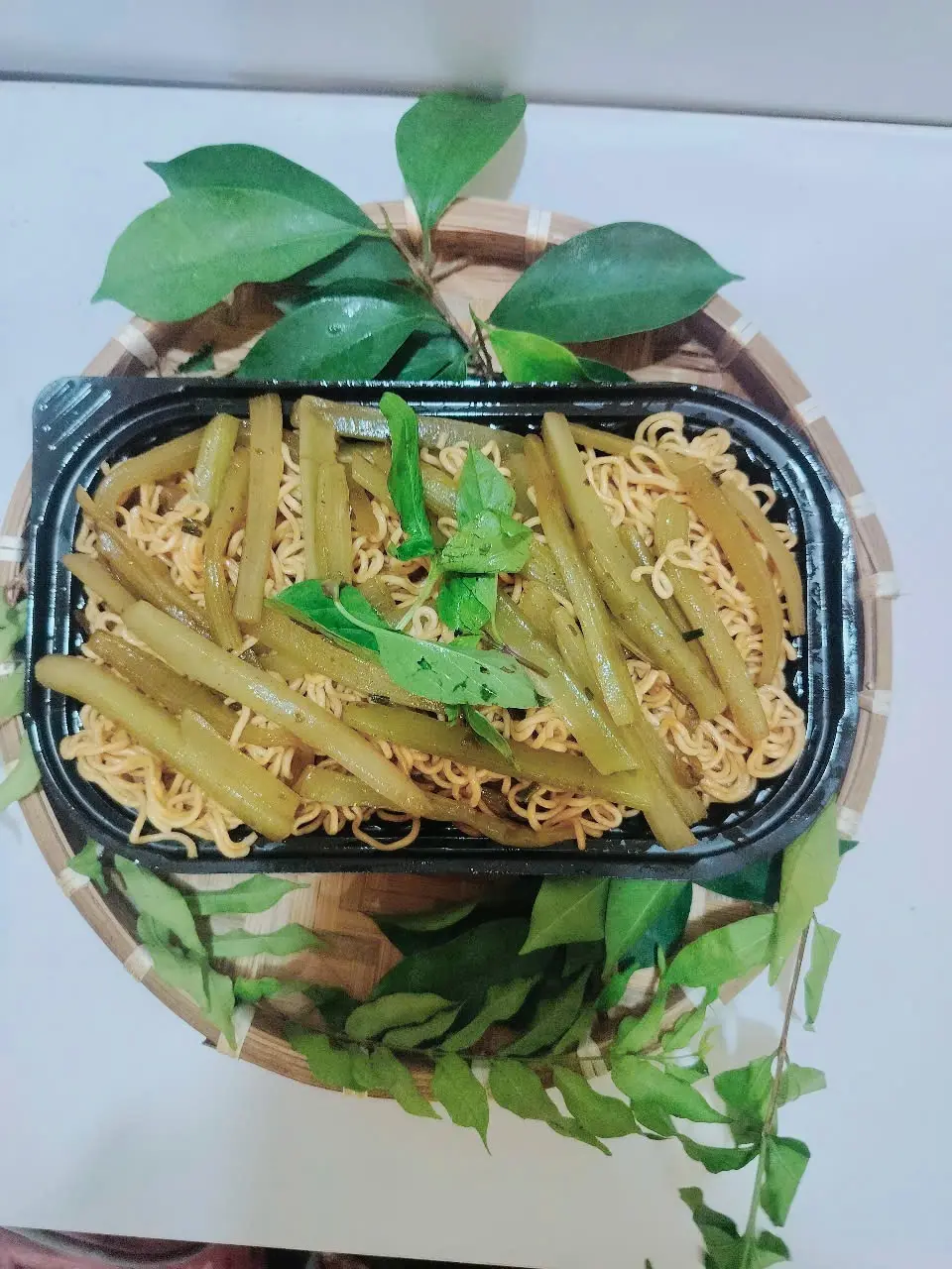 Hình ảnh Mì xào rau tiến vua (loại lớn)