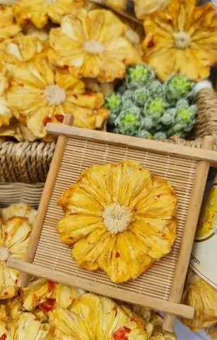 Hình ảnh Thơm sấy dẻo muối ớt 300g