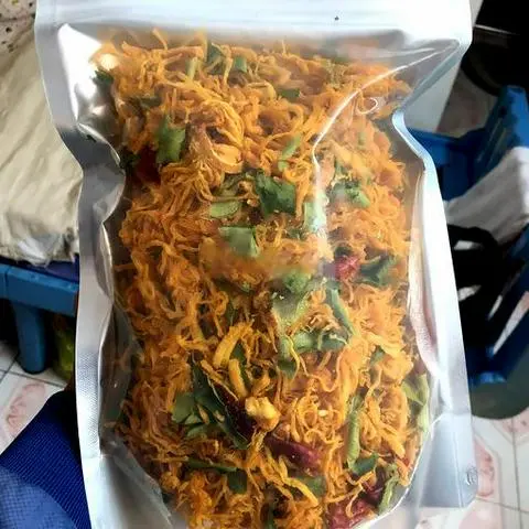 Hình ảnh Khô Gà Mềm Lá Chanh - 500gr